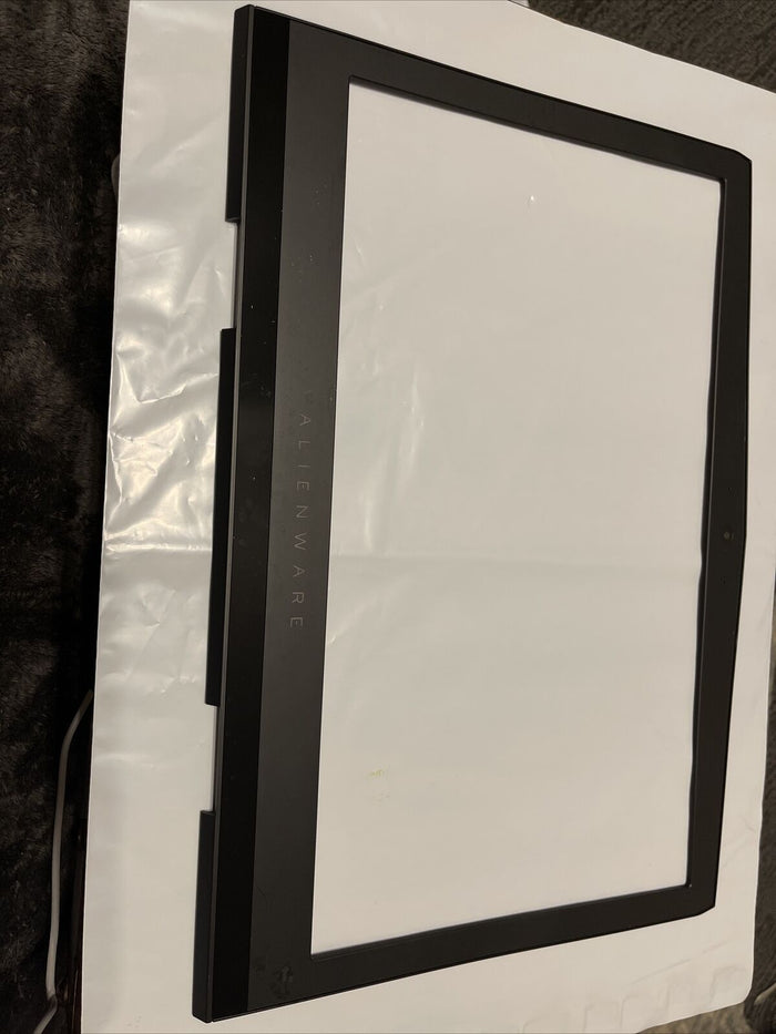 Alienware 17 R4 17.3" LCD Screen Front Bezel FWCJ4 0FWCJ4 CN-0FWCJ4 N1