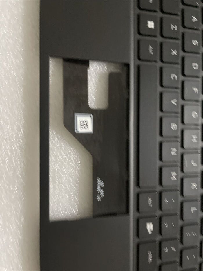 DELL Alienware X14 R1 Laptop Palmrest  US Eng KEYBOARD Y7YTK 52P24 H6 B5