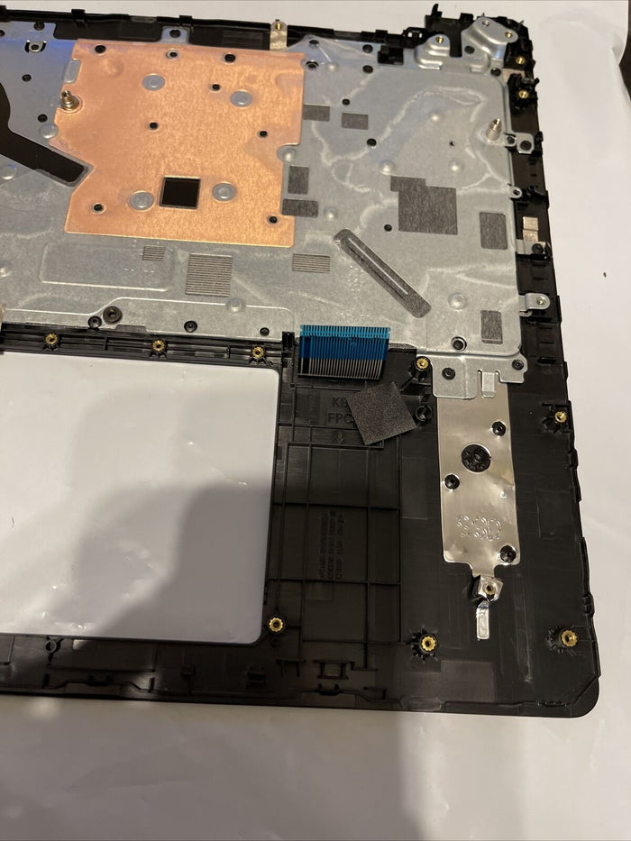 Dell Inspiron 15 3000 Laptop Palmrest Touchpad US/EN Keyboard P4MKJ P3 T2