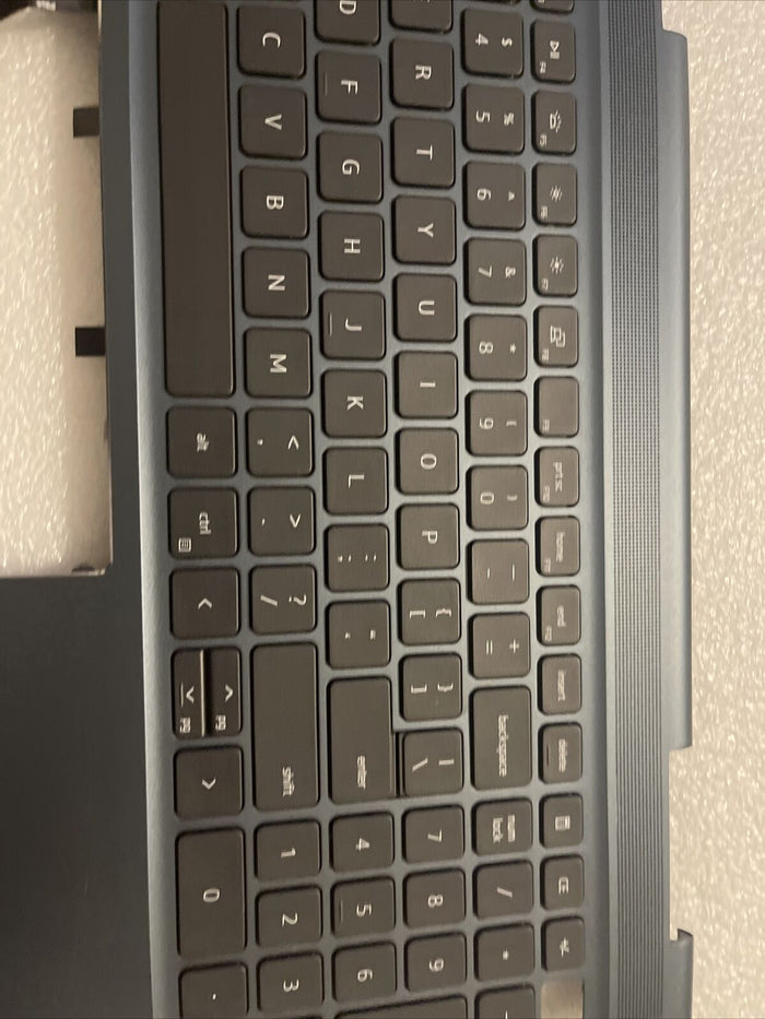 Dell Inspiron 16 Plus 7610 Laptop Palmrest US/EN Keyboard 0YRKJM H3P4 Dented