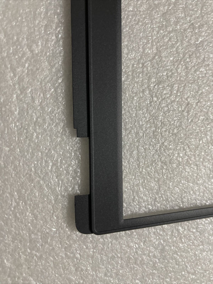 Dell Latitude 3510 P101F LCD Bezel GCK6R 0GCK6R H2N3 Missing Hinge Cover