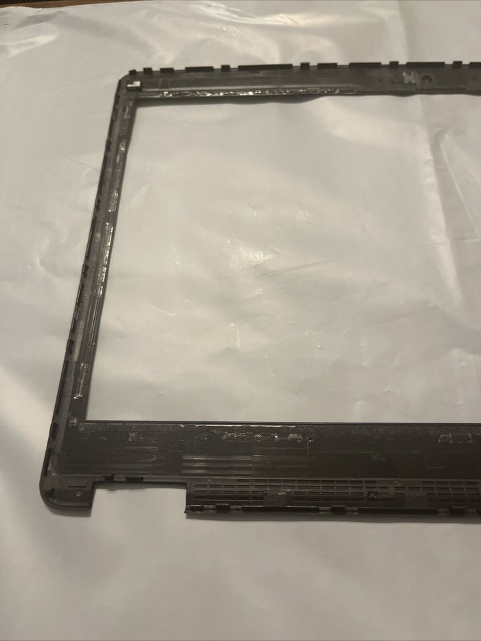 Dell OEM Latitude E5470 14" LCD Front Trim Cover Bezel LCD Trim Bezel DK4RC N2