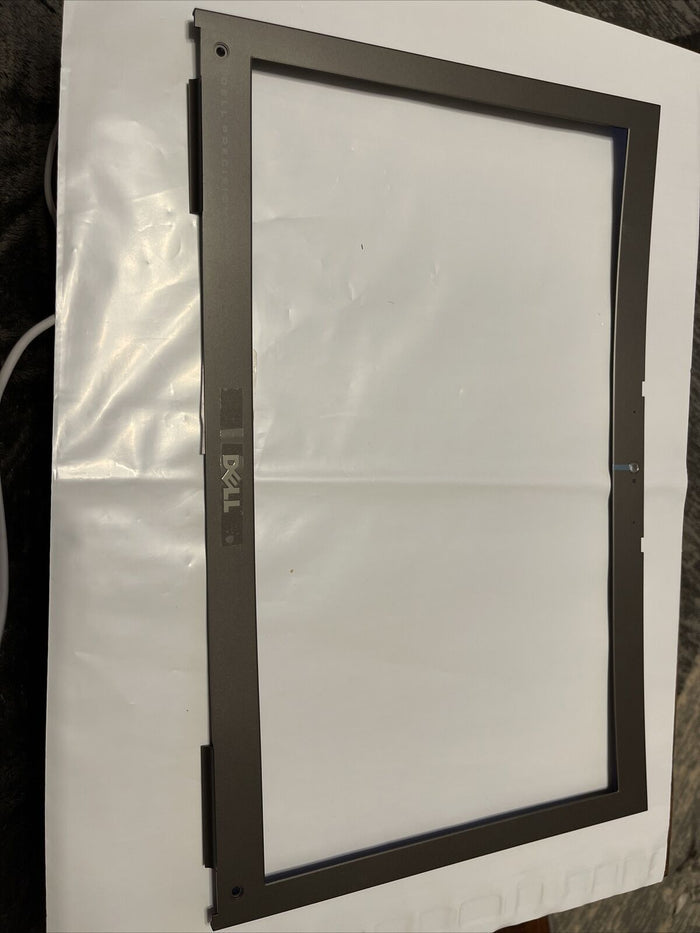 Dell Precision M6600 17.3" LCD Front Trim Cover Bezel LCD Trim Bezel 3T52W N1