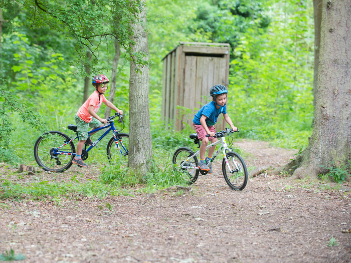 kids riding frog 47 - bike club