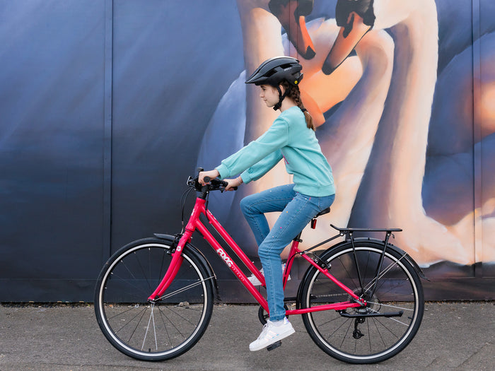 girl riding frog 61 city - bike club