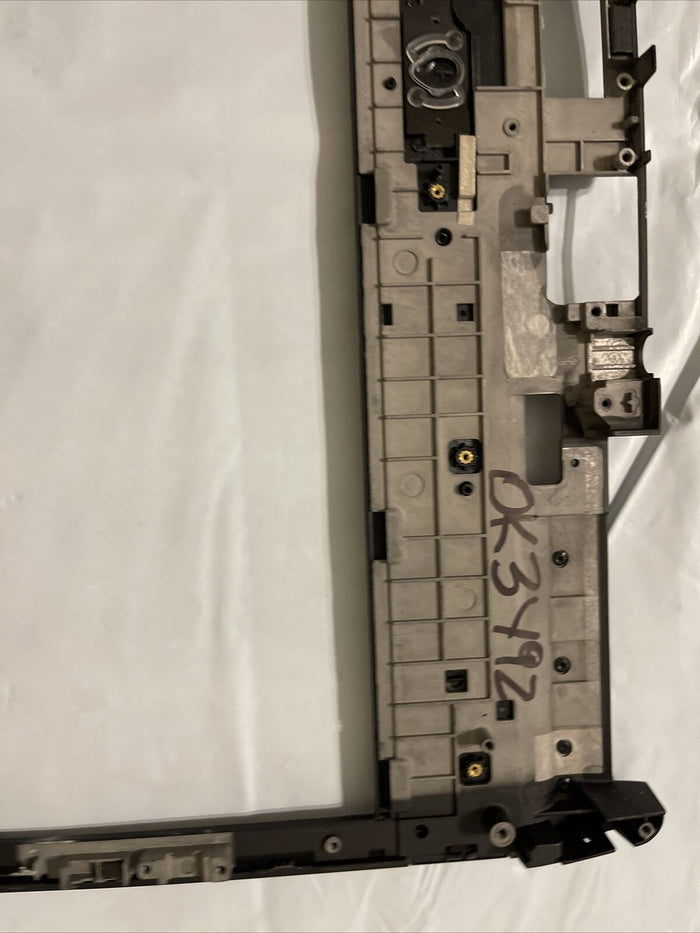 GENUINE DELL ALIENWARE 17 R4 PALMREST ASSEMBLY AP1QB000410 K3Y92 0K3Y92 H1 P1