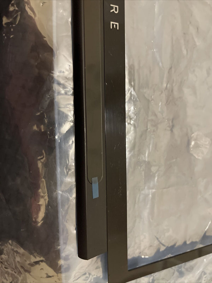 Genuine Dell Alienware Area 51M Laptop LCD Front Bezel Frame XC91K 0XC91K N3