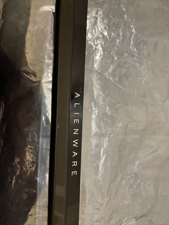 Genuine Dell Alienware Area 51M Laptop LCD Front Bezel Frame XC91K 0XC91K N3