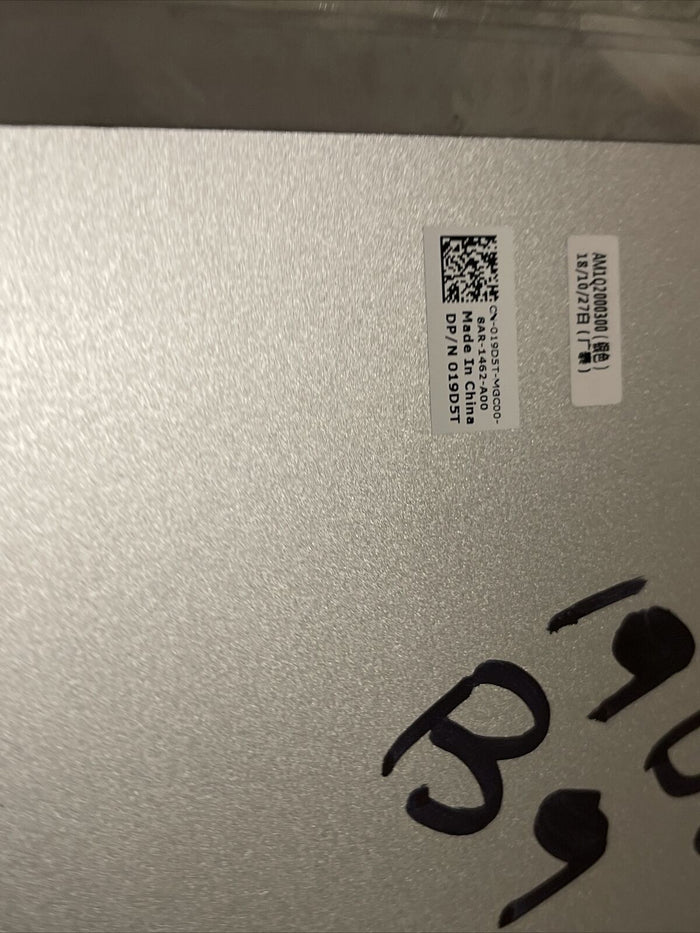 Genuine Dell Inspiron 7560 Laptop LCD Back Cover Camera W Hinges 19D5T 019D5T B9