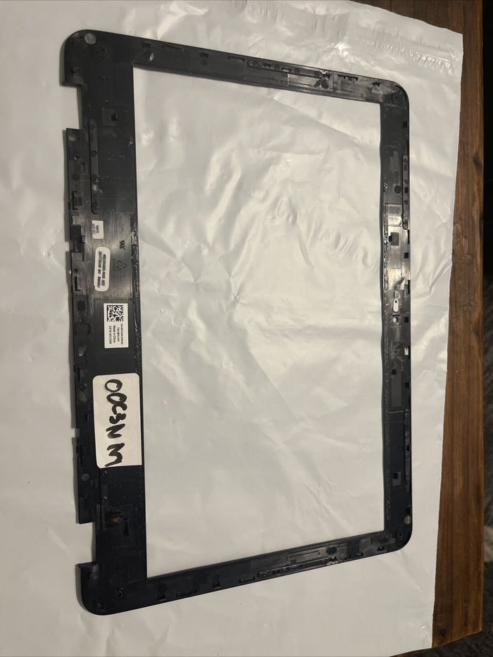 GENUINE Dell Latitude 3380 LCD Front Bezel w/ Webcam Port Black P/N 0C3NM N3