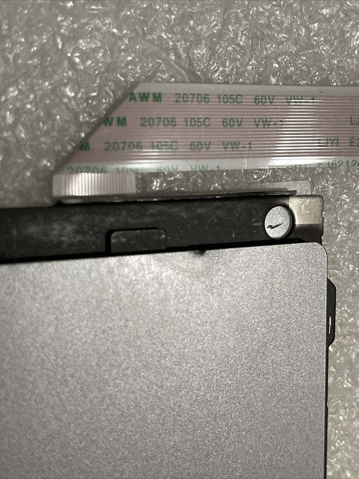 Genuine Dell Latitude 3540 E3540 Laptop Touchpad   W Cable  VCJDN 0DVR0W C1 T4