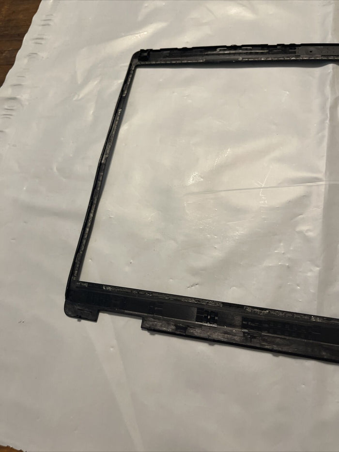 GENUINE Dell Latitude 5400 LCD Screen Bezel BLACK 0R5PRN P/N R5PRN N2