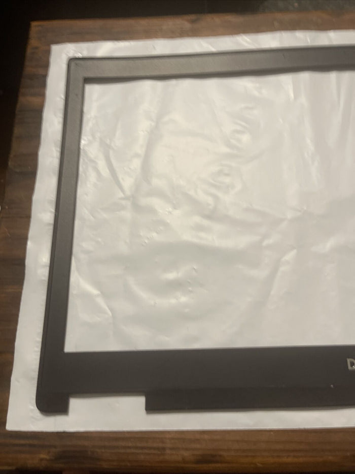 Genuine Dell Precision 7730 7740 17.3" LCD Front LCD  Bezel 700P7 0700P7 N4