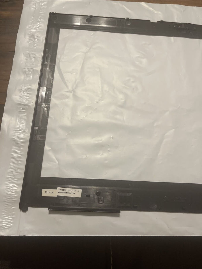 Genuine Dell Precision M4700 LCD Front Trim Bezel W/ Cam Port - G7HYV 0G7HYV N3