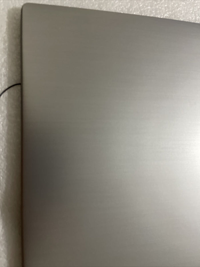 Genuine Lenovo Ideapad S145-15IWL Laptop Back Cover Silver  AP1A4000210 Ata d4