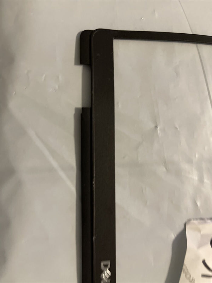Genuine Oem Dell Lcd Trim Front Bezel Plastic 318G3 0318G3 N4