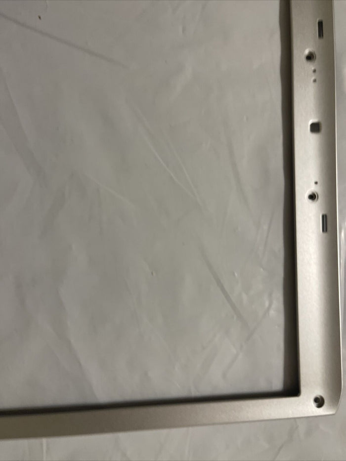 NEW GENUINE DELL INSPIRON 1520 1521 SILVER BEZEL CAMERA PORT FP558 0FP558