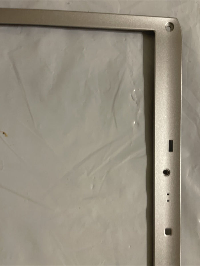 New Genuine Dell Inspiron 1720 1721 LCD Screen Front Trim Bezel PM619 0PM619