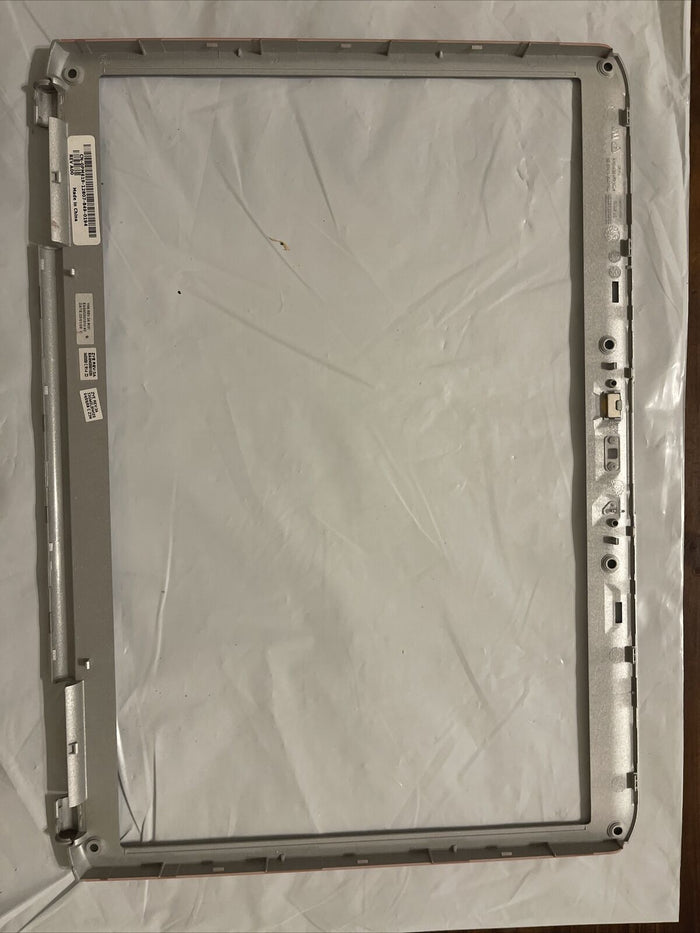 New Genuine Dell Inspiron 1720 1721 LCD Screen Front Trim Bezel PM619 0PM619