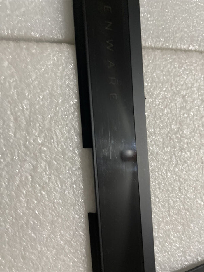 Oem Dell Alienware 17 R5 17.3" LCD Front Bezel Plastic Cover 3W1PN 03W1PN H1 N4